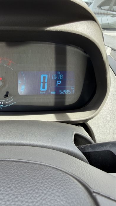 Продаю Cobalt хозяин один! Ездила работа дом! Машина не крашена!