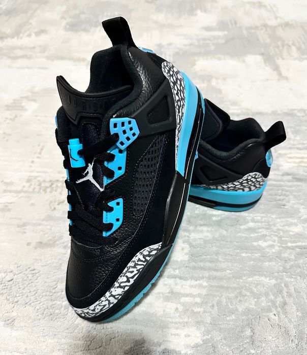 Adidasi Jordan Spizike