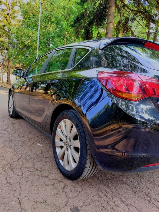 Opel Astra 1.7 2011 Cosmo