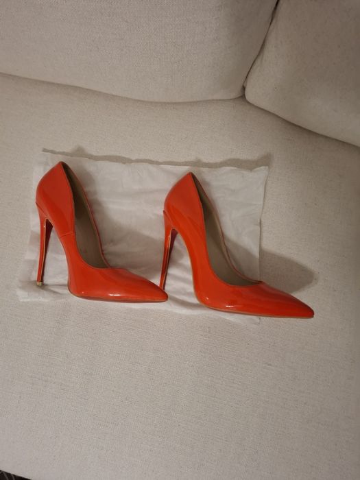 Дамси обувки от естествен лак