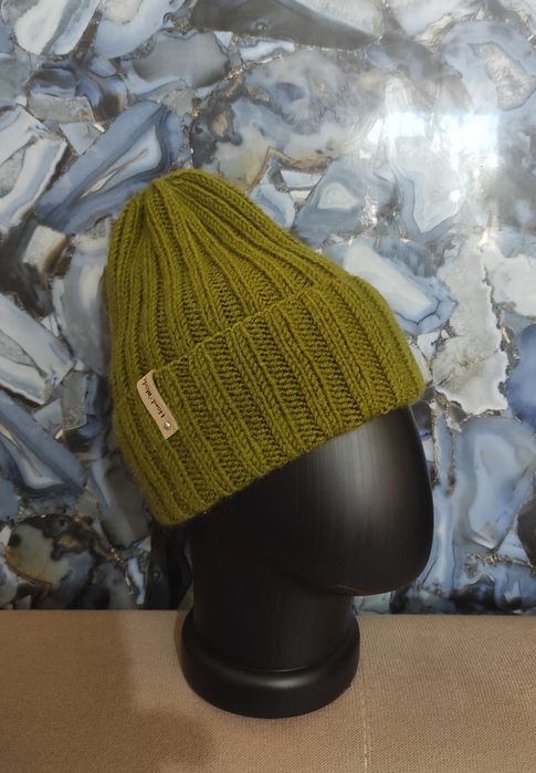 Продаю вязаные головные уборы