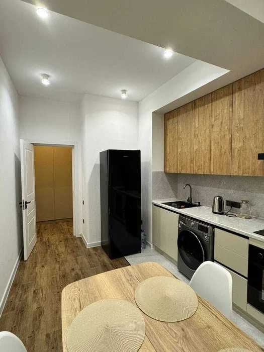 Чилонзор Мирзо Улугбек метро ! Ижарага Уй 2 хонали  После ремонта !