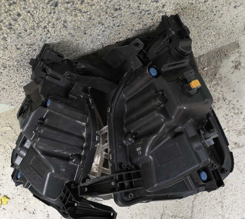 Оригинален халоген Ляв Десен  Mitsubishi Eclipse Cross