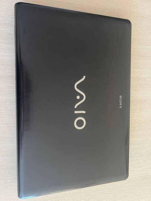 Лаптоп Sony VAIO 15 инча Pcg-71211v