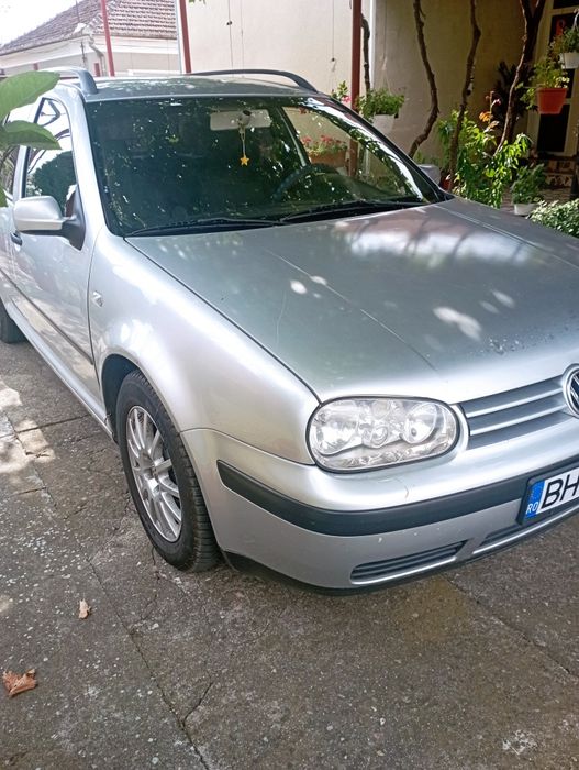 Vând Volkswagen golf 4