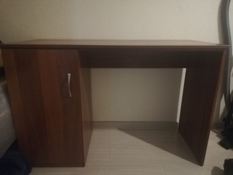 Продам письменный стол