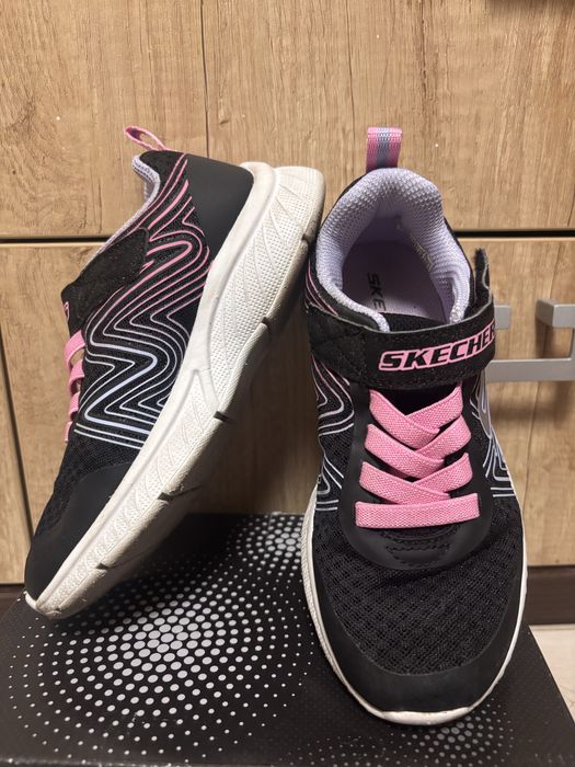 Adidasi Skechers marime 28,5