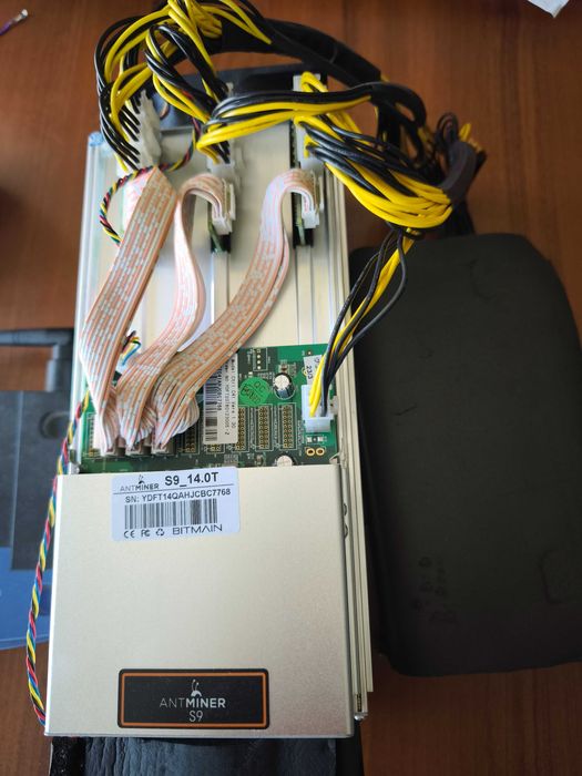 Продавам Antminer S9 със захранване 1300вата