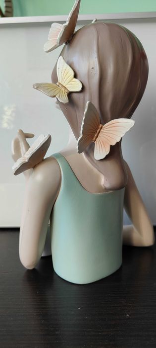 Statuete marca Inart Noi, 2 buc la 160 lei