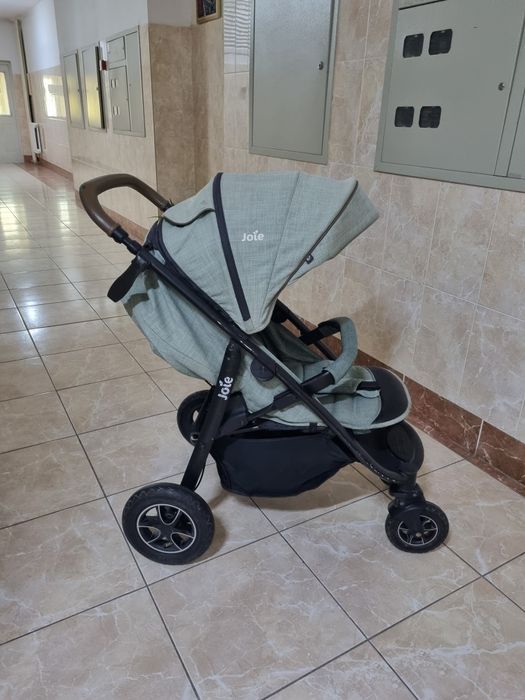 Продам коляску от фирмы joie