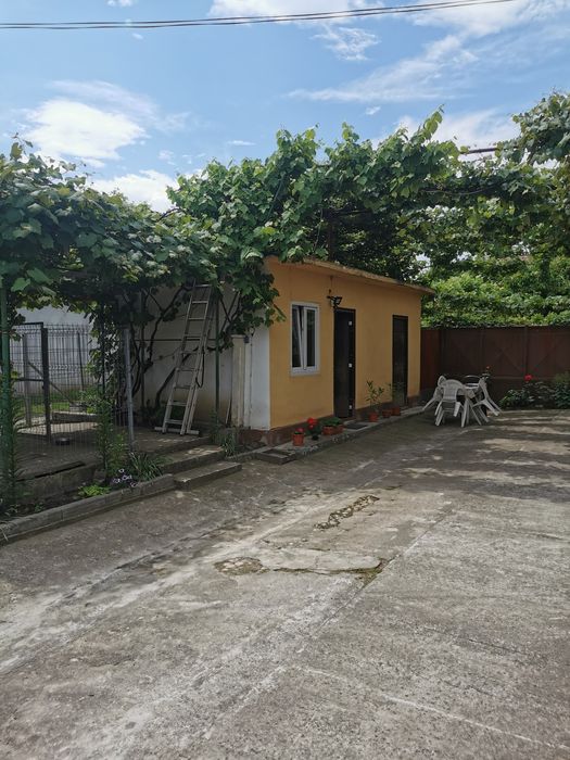 Vând casă în Cristian