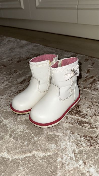 Детские кожаные сапоги на девочку