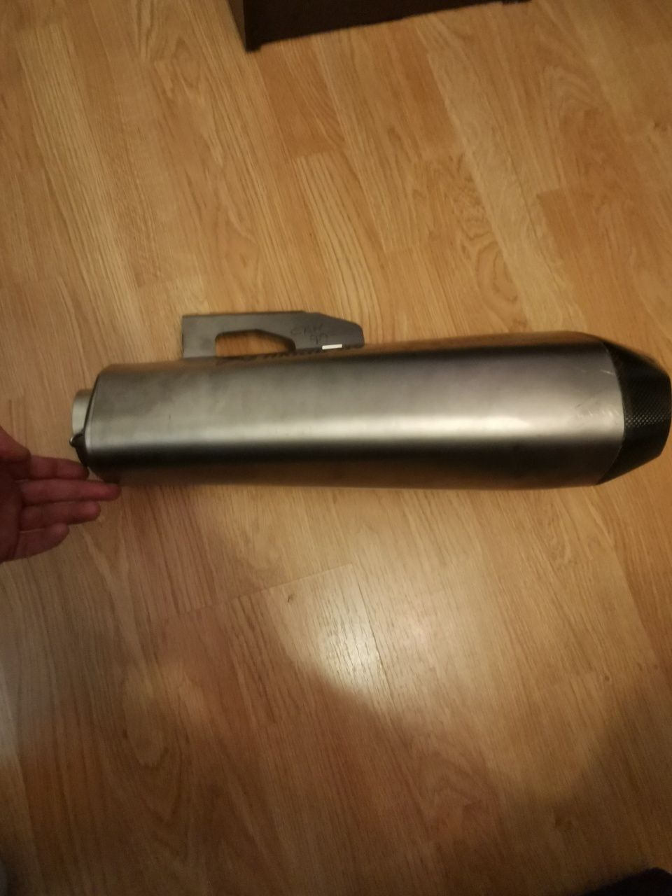 akrapovic can am
