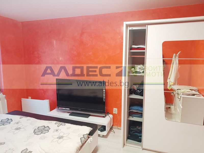 Дава се под наем Къща в Божурище - 250 кв.м за 1000 € - Снимка #5