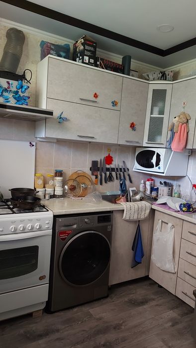 Продаётся 3-х комнатная квартира в городе Зарафшан с обстановкой