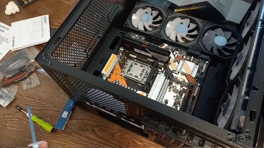 Asamblare PC-uri/Instalare Windows/Curățare, recondiționare și update PC-uri vechi