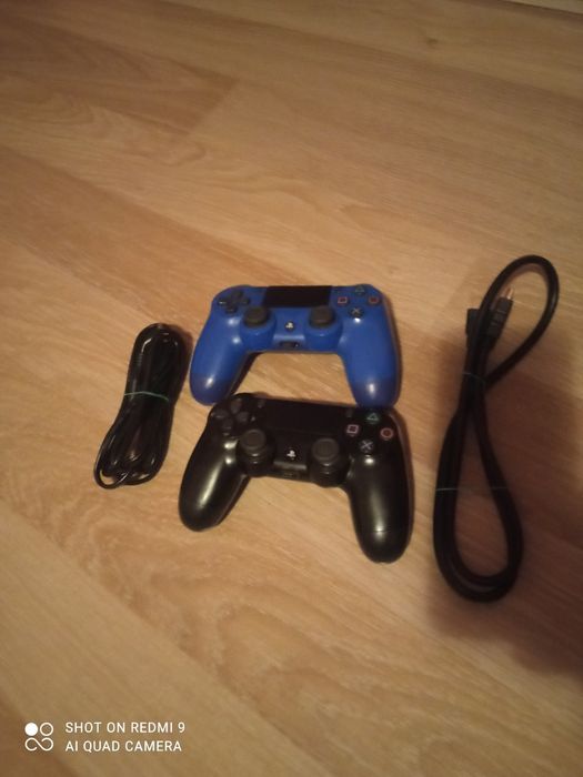 Продавам ps.4 в отлично състояние. Включва два оригинални  джойстика.