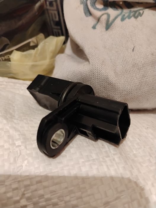 Продавам датчик за Форд