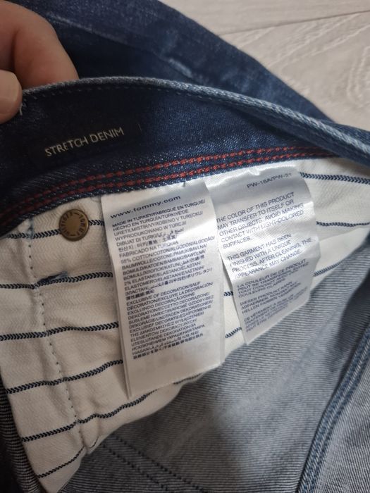 Blugi Tommy Hilfiger