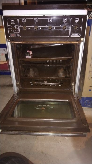 Продам газовую плиту