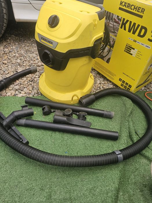 Aspirator umed uscat Karcher in perfecta stare.