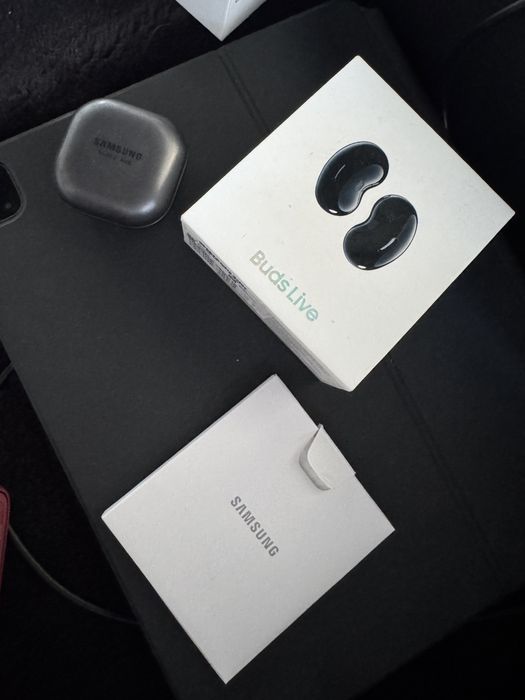 Casti Samsung Galaxy buds Live