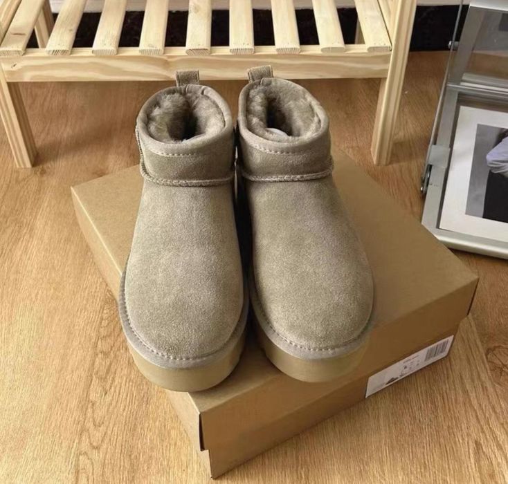 Продам новые угги (натуралка). Размер 40.