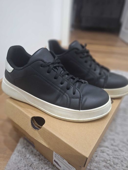 Нови обувки 42 номер