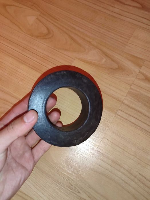 Înălțătoare din cauciuc rezistent pentru arcuri auto.( Suspensii)