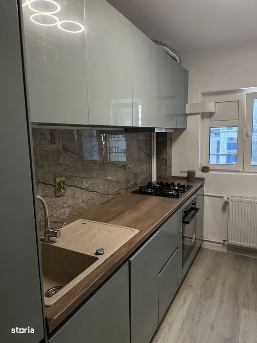 Apartament renovat complet // utilat // vedere panoramica