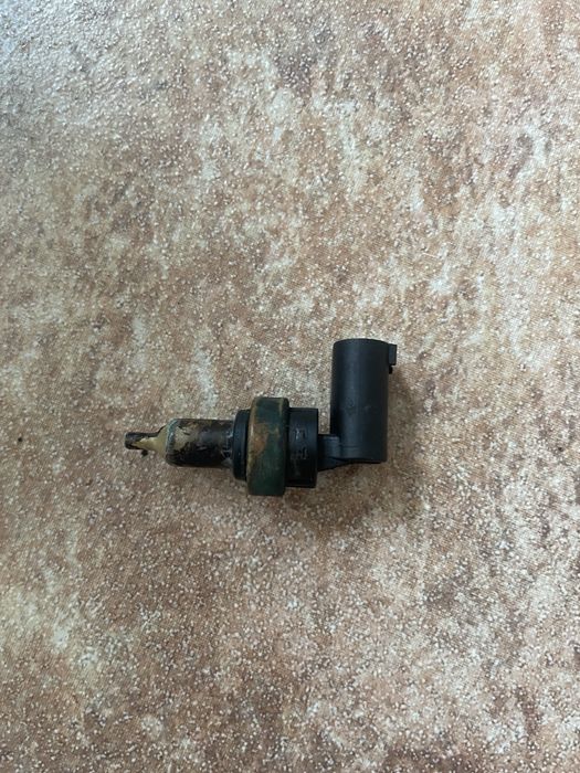 Датчик температура Мерцедес W204