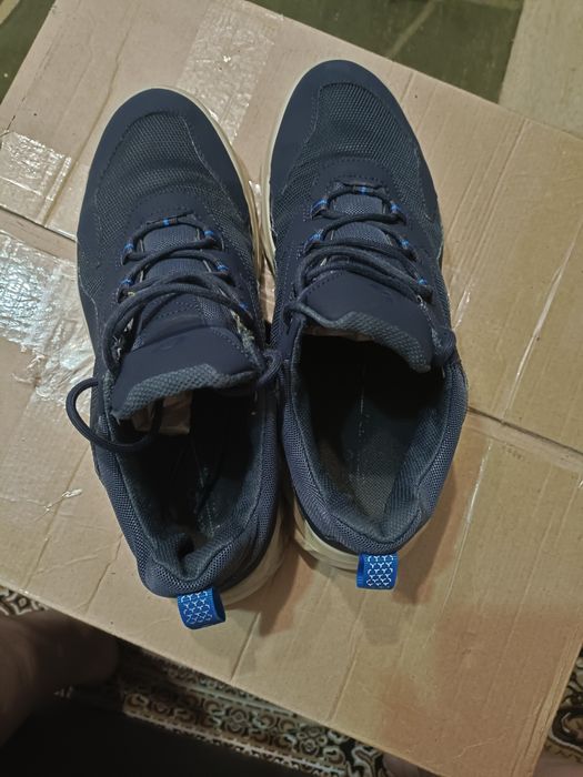 Кроссовки синие разм.43