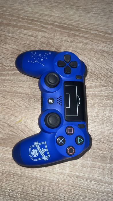 Pachet Consola PlayStation 4 Slim 500 Gb