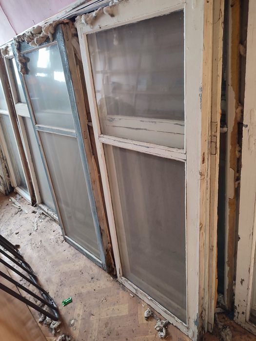 Рамы продам б/у дерево.