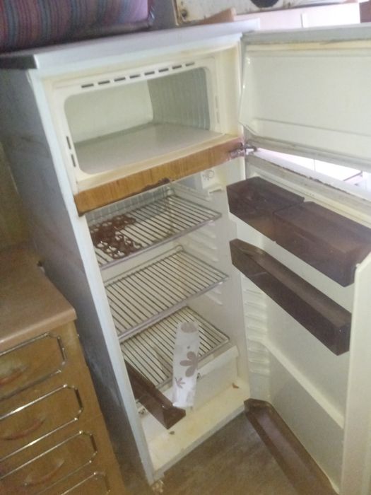 Продам холодильник