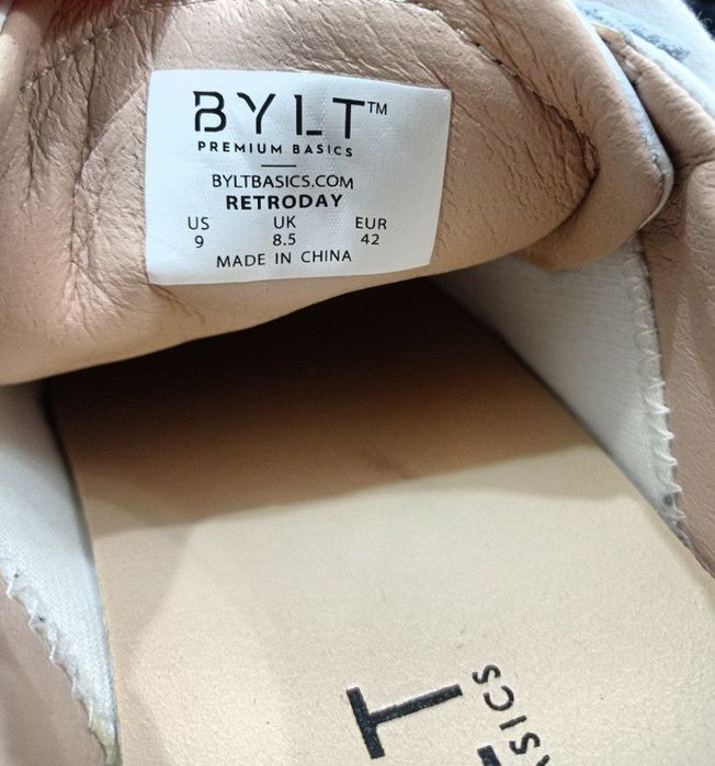 Из США, обувь от бренда "BYLT Basics RetroDay"‼️‼️‼️.      Цена480.000
