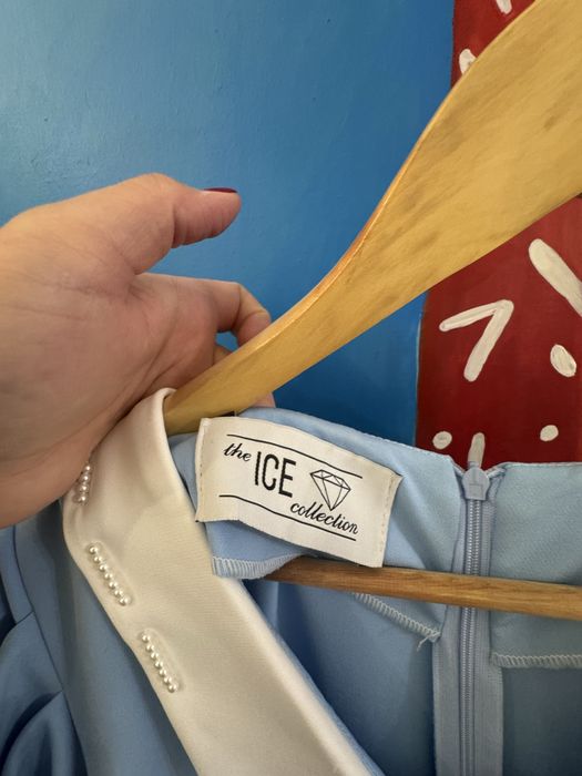 Платье очень красивое