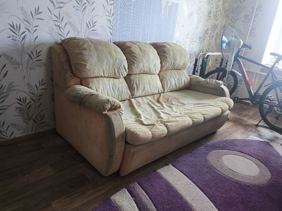 Продам диван (самовывоз)