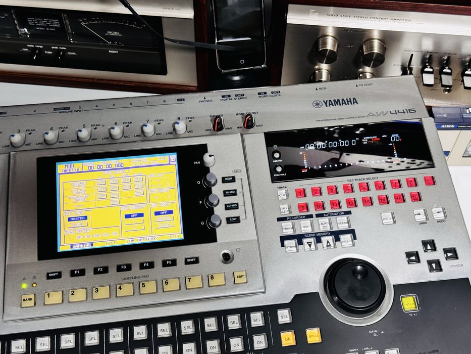 Mixer digital all in one YAMAHA AW-4416,workstation,16piste,HDD inclus