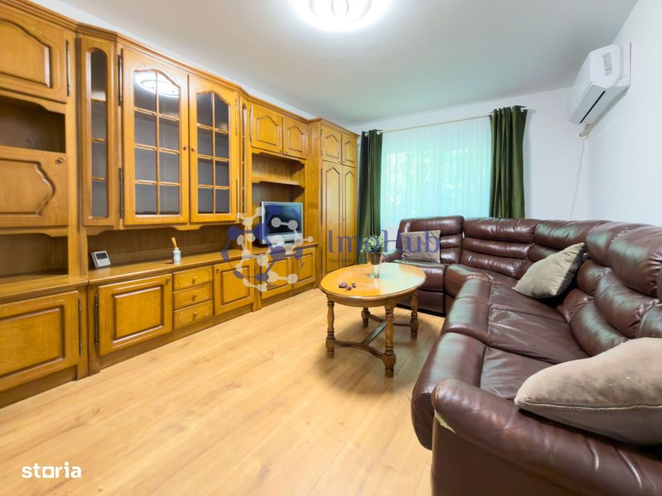 Apartament 3 camere decomandat, 2 bai si garaj in Nicolina