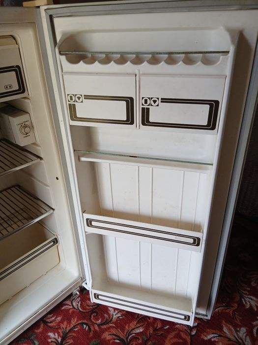 Холодильник Бирюса