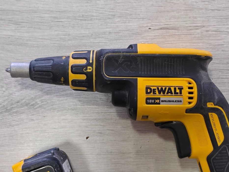 DeWALT DCF620 + батерия DeWALT DCB184 18V 5.0Ah – винтоверт за гипсокартон