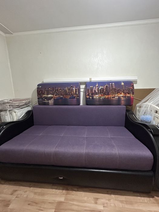 Диван цвет фиолетовый