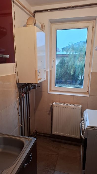 Vând apartament decomandat Titu