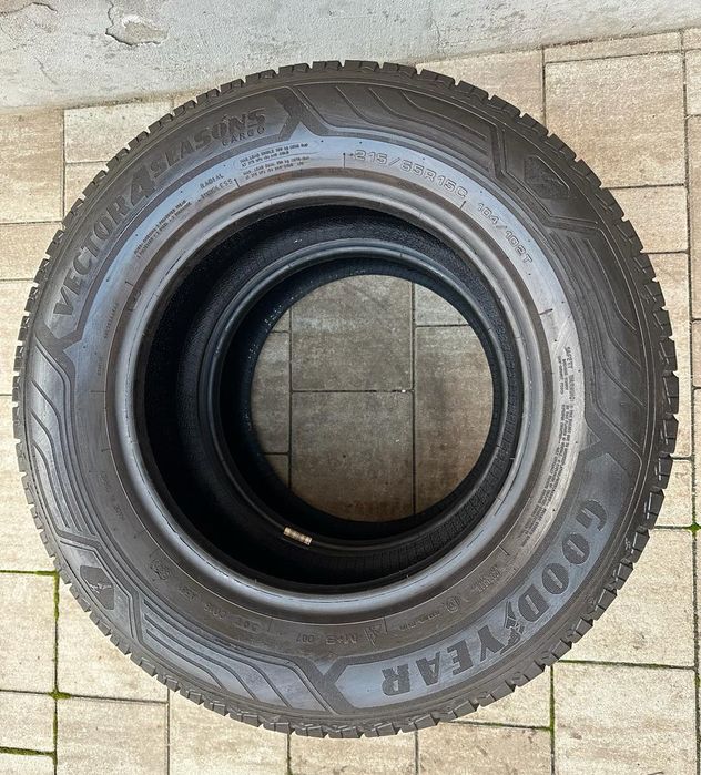 Anvelope / cauciucuri  215/65/l5C Good/Year 4 Seasons