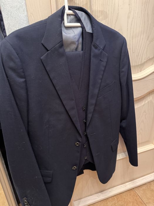 Костюм-тройка размер 44–46