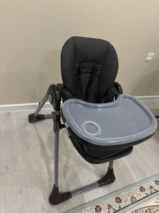 Детский обеденный стол