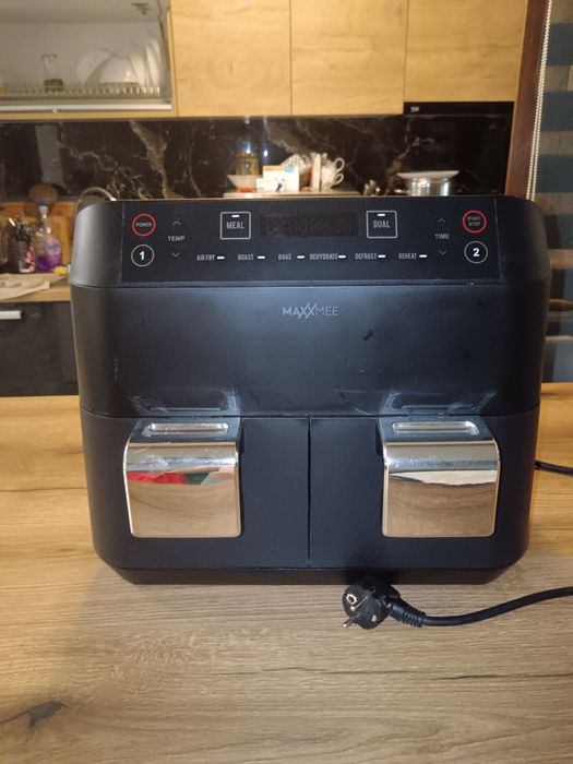 Vând Airfryer MaXXmee urgent!