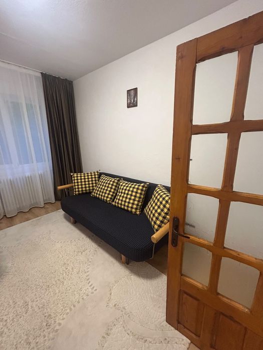 Vând garsonieră brazdă etaj 2