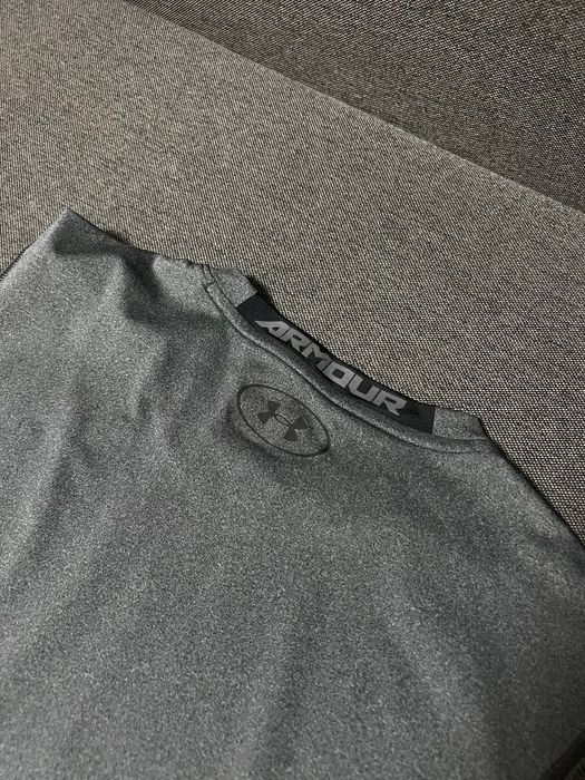 5€!!! Мъжки потник Under Armour L (Оригинал)